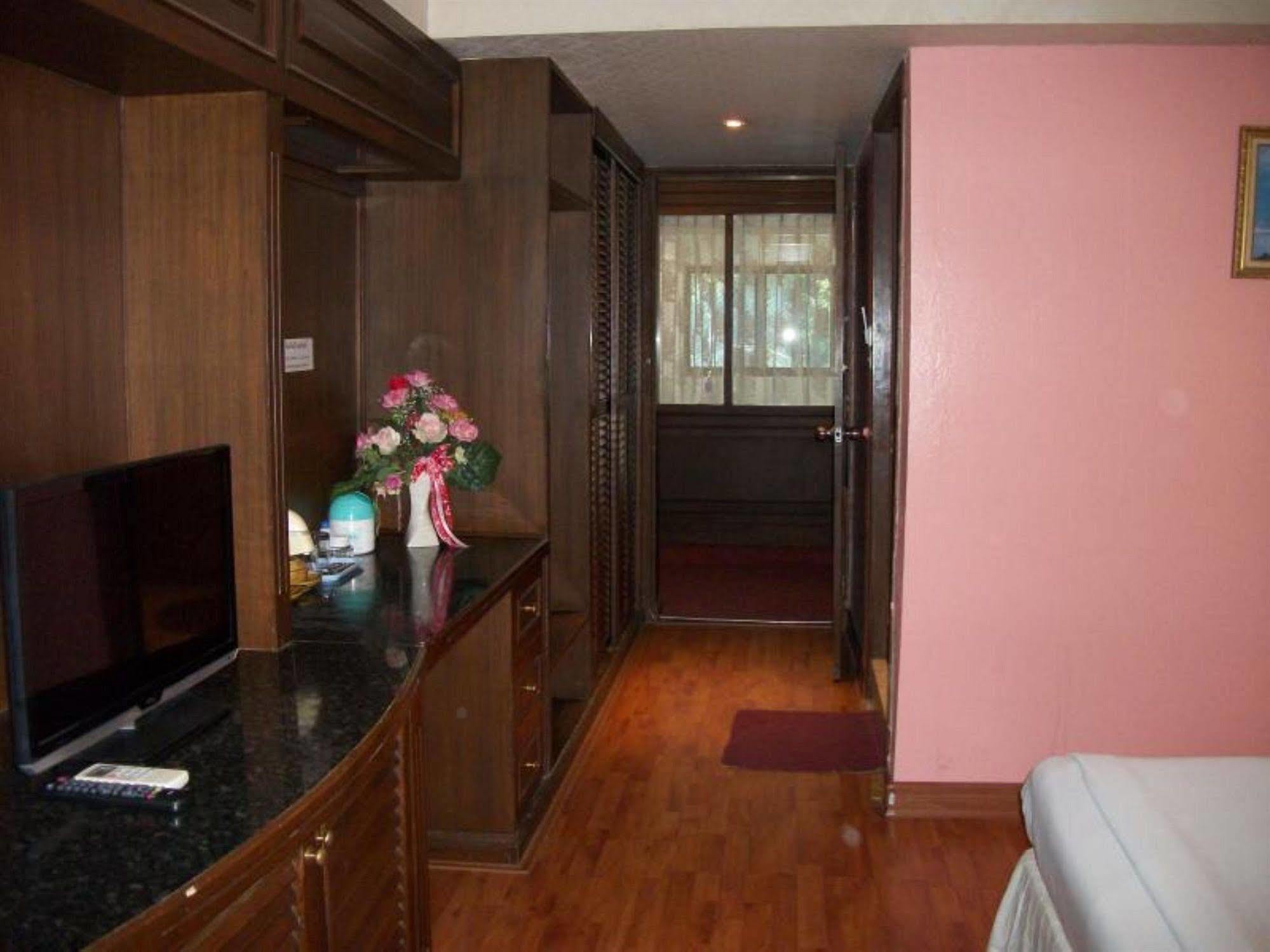 Sawasdee Hotel Khon Kaen Extérieur photo