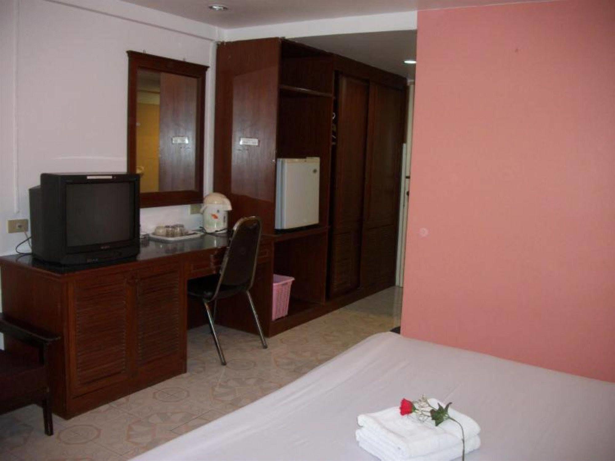 Sawasdee Hotel Khon Kaen Extérieur photo